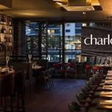 Waterfront Luxury Lägenhet *