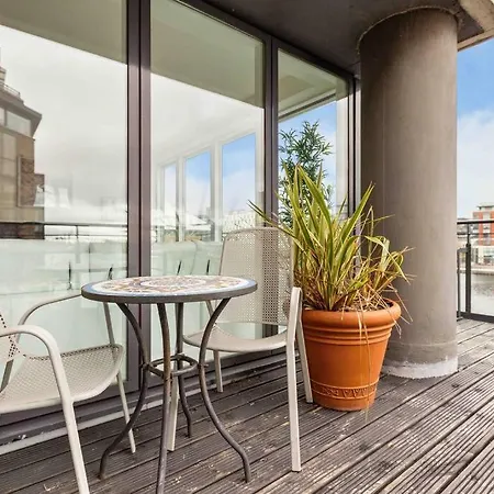 Lägenhet Waterfront Luxury Dublin