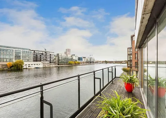 Waterfront Luxury * Dublin