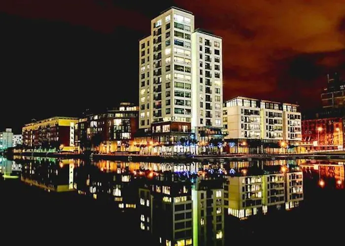 Waterfront Luxury Apartament